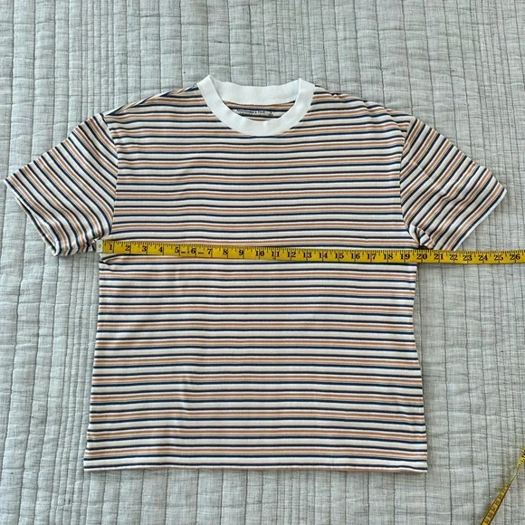 Abercrombie and Fitch Striped T-shirt Size Small - Picture 4 of 6